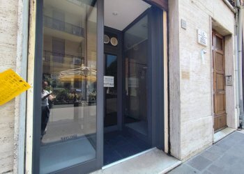 Foto 2 - Commercial Activity Mirandola - photo 2