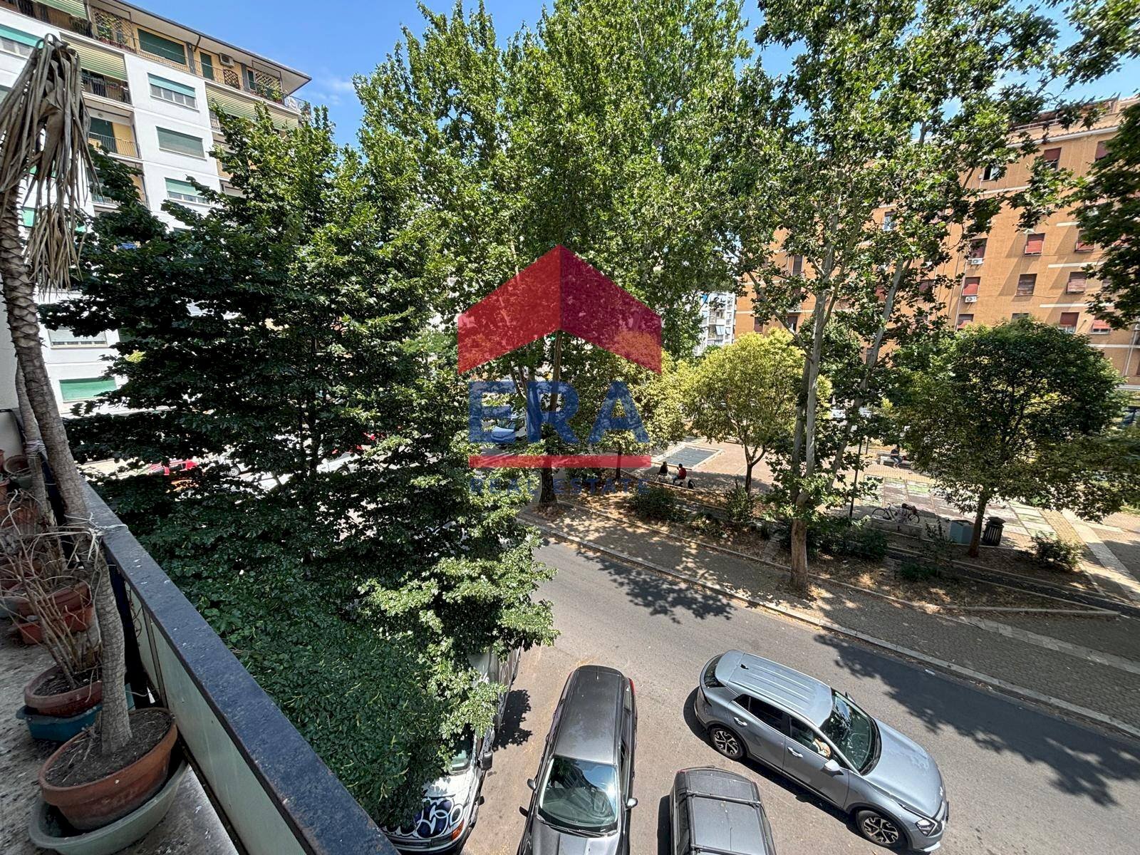 Foto 2 - Three-room apartment Piazza Curzio Quinto
 
35, Roma - photo 2