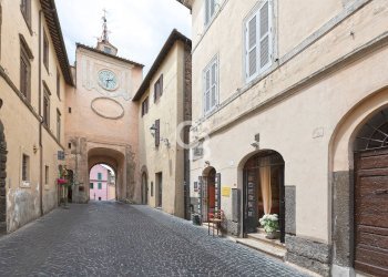 Foto 2 - Attività Commerciale Via degli Anguillara, Capranica - foto 2