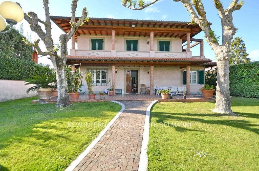 Facciata - Villa via Francesco Carrara, Forte dei Marmi - foto 1