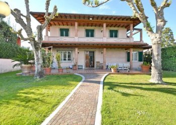 Facciata - Villa via Francesco Carrara, Forte dei Marmi - foto 1