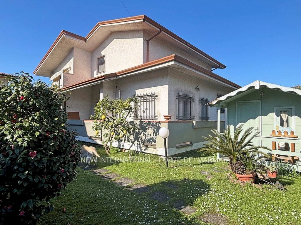 Giardino - Villa via Arezzo, Massa - photo 2