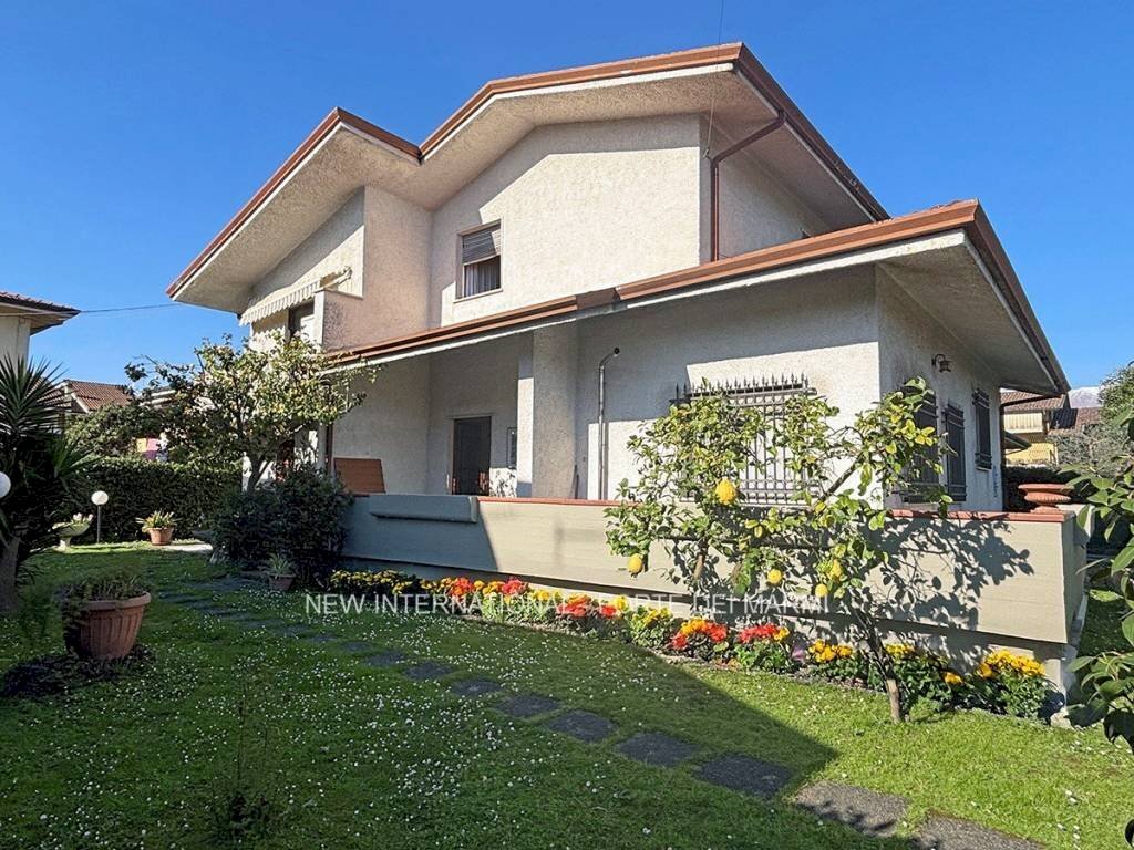 Giardino - Villa via Arezzo, Massa - photo 3