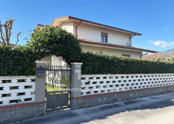 Ingresso - Villa via Arezzo, Massa - foto 1