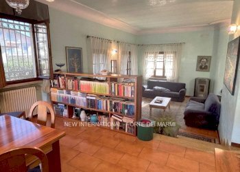 Soggiorno - Villa via Arezzo, Massa - foto 8