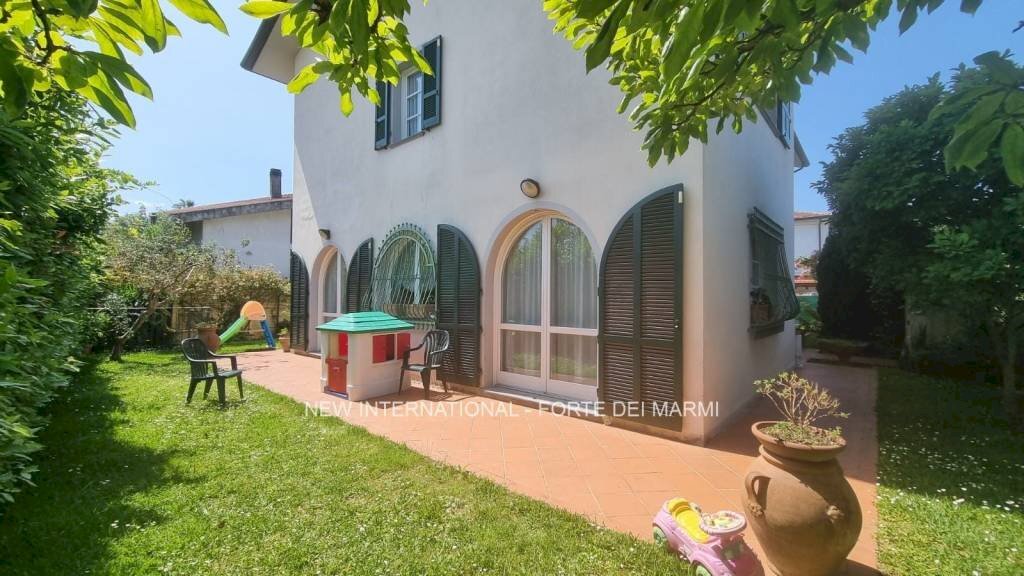 Giardino - Villa via Fossone, Massa - photo 1