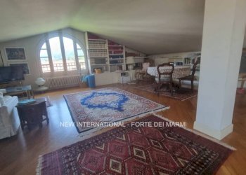 Mansarda - Villa via Fossone, Massa - foto 30