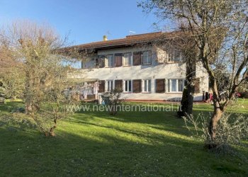 Facciata - Villa via Bregoscia, Montignoso - foto 1