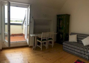 Stanza arredata - Bilocale via Pietro Giannone, 9, Milano - foto 7