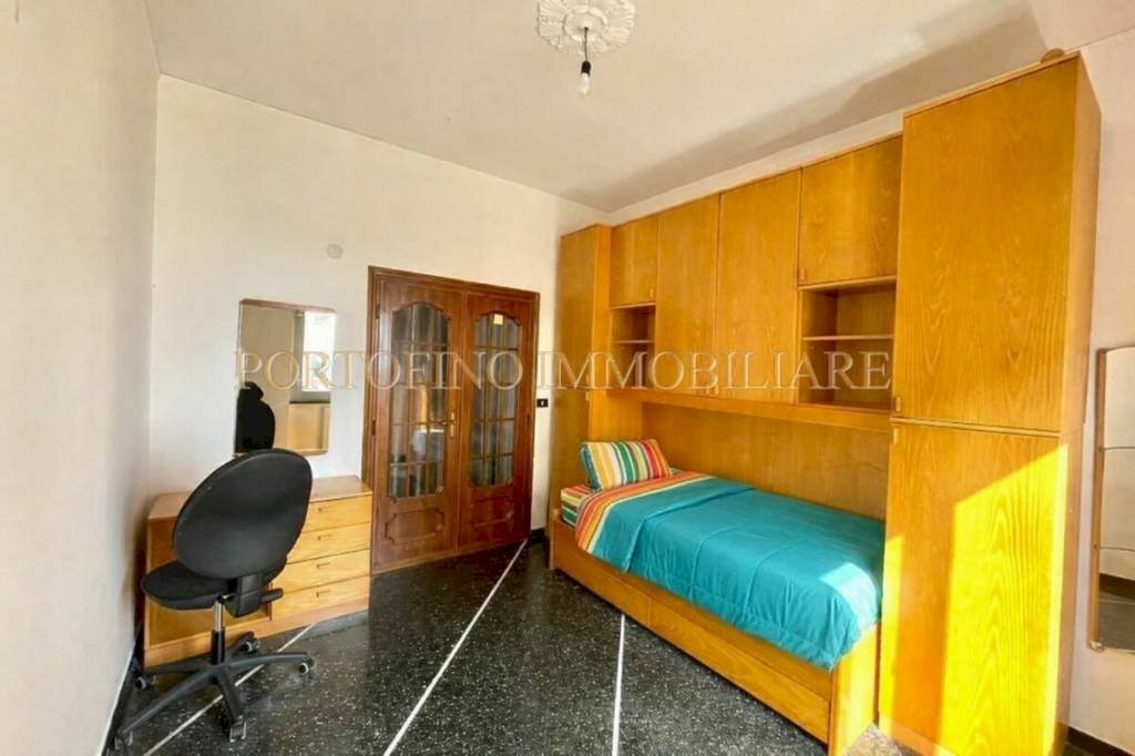 Camera da letto - Appartamento via Giuseppe Sapeto, 32B, Genova (zona Borgoratti) - foto 2