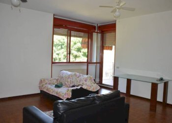 Salone - Trilocale via Giuseppe Di Vittorio, 71, Vergiate - foto 4