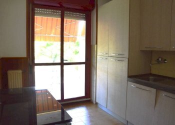 Cucina - Trilocale via Giuseppe Di Vittorio, 71, Vergiate - foto 9