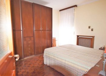 Camera da letto - Appartamento via San Bernolfo, 6, Mondovì - foto 4