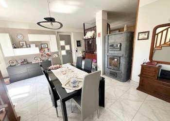 Salone - Villa via Papa Giovanni XXIII, Borgo Ticino - foto 3