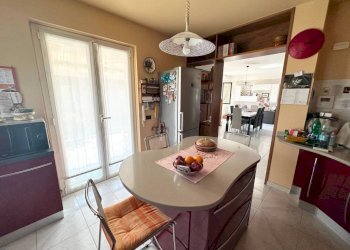 Cucina - Villa via Papa Giovanni XXIII, Borgo Ticino - foto 10