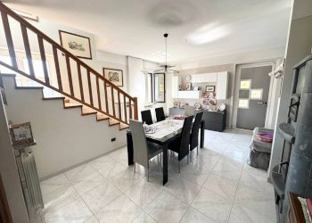 Salone - Villa via Papa Giovanni XXIII, Borgo Ticino - foto 12