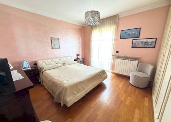 Camera da letto - Villa via Papa Giovanni XXIII, Borgo Ticino - foto 33