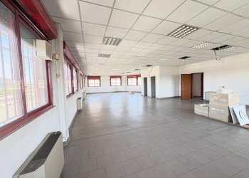 Interno non residenziale - Capannone via Enrico Cosenz, 18, Milano - foto 34