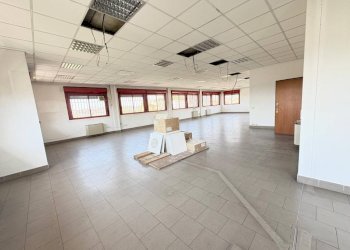 Interno non residenziale - Capannone via Enrico Cosenz, 18, Milano - foto 46