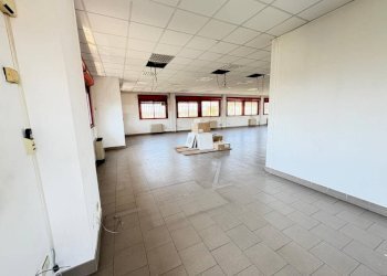 Interno non residenziale - Capannone via Enrico Cosenz, 18, Milano - foto 47