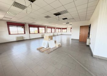 Interno non residenziale - Capannone via Enrico Cosenz, 18, Milano - foto 50