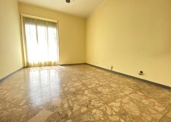 Camera da letto - Quadrilocale via Guglielmo Baldessano, 32, Carmagnola - foto 5