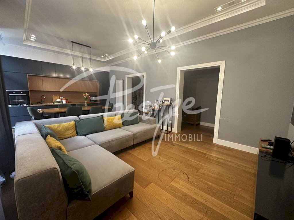 Salone - Appartamento via Nino Bixio, La Spezia - foto 1