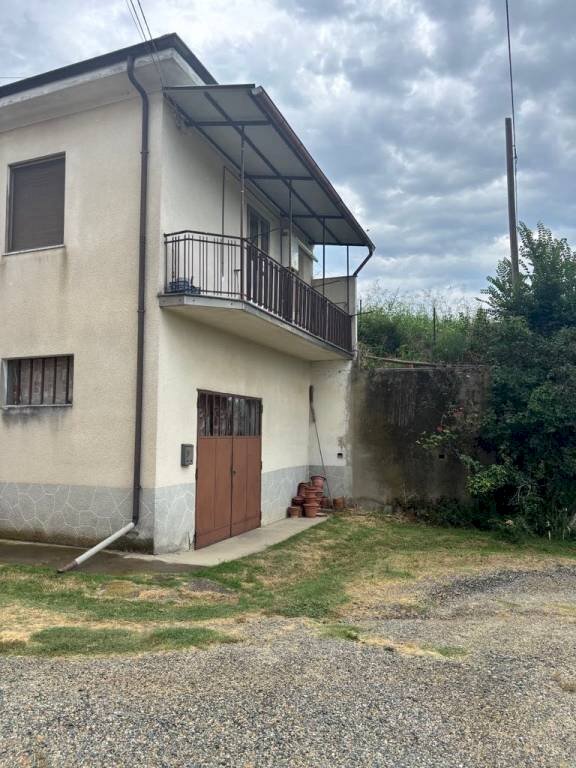 Facciata - Villa via Saborello, Vaglio Serra - foto 2