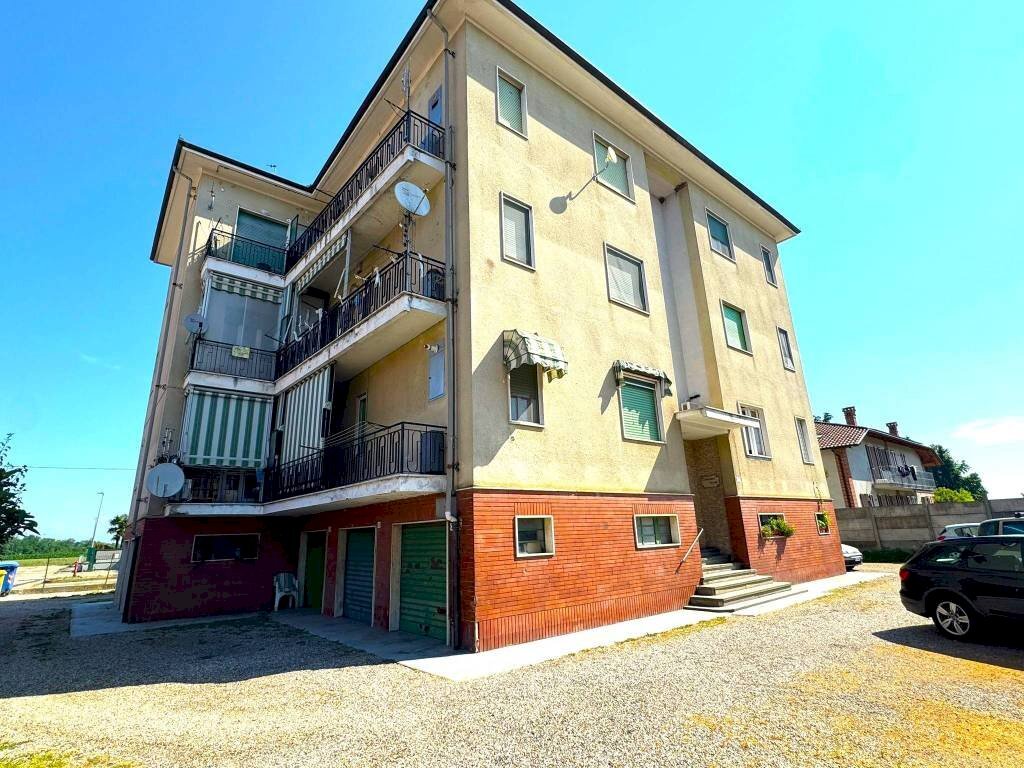 Facciata - Bilocale viale dei Cedri, 22, Villanova d'Asti - foto 1