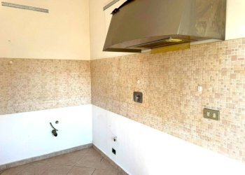 Cucina - Bilocale viale dei Cedri, 22, Villanova d'Asti - foto 4