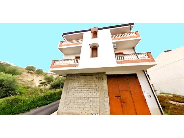 Casa semi indipendente Rocca di Neto - foto 3