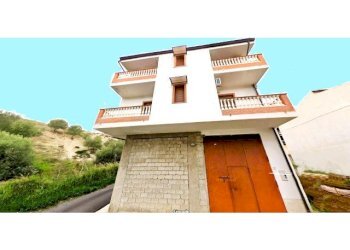 Casa semi indipendente Rocca di Neto - foto 3