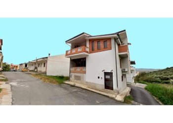 Casa semi indipendente Rocca di Neto - foto 6