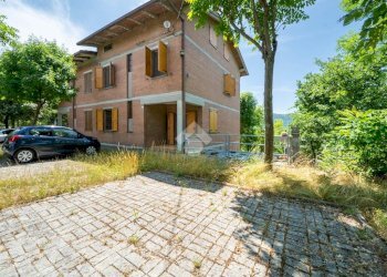 Porzione di casa Via Gneda, Pavullo nel Frignano - foto 1