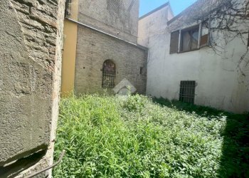 Stable - Palace Via Giuseppe Garibaldi, Rimini - photo 1