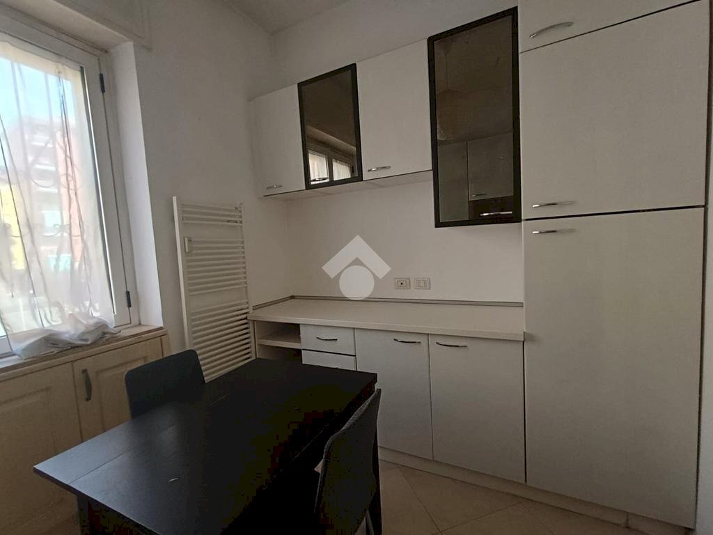 Two-room apartment Via val d'ossola, Milano (neighborhood Niguarda) - photo 2