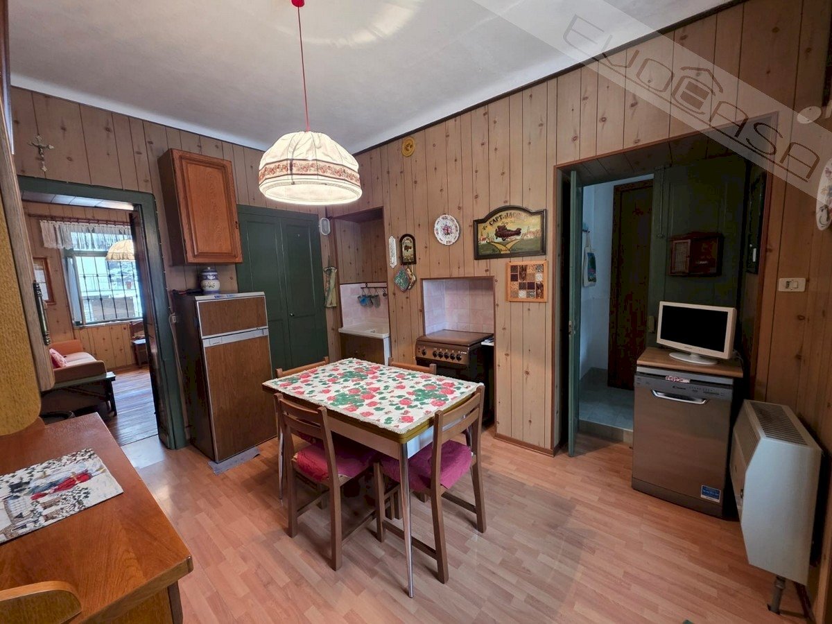 Four-room apartment Roreto , Roure - photo 1