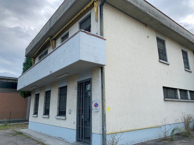 Shed Reggio nell'Emilia - photo 2