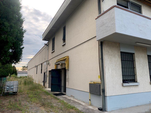 Shed Reggio nell'Emilia - photo 3