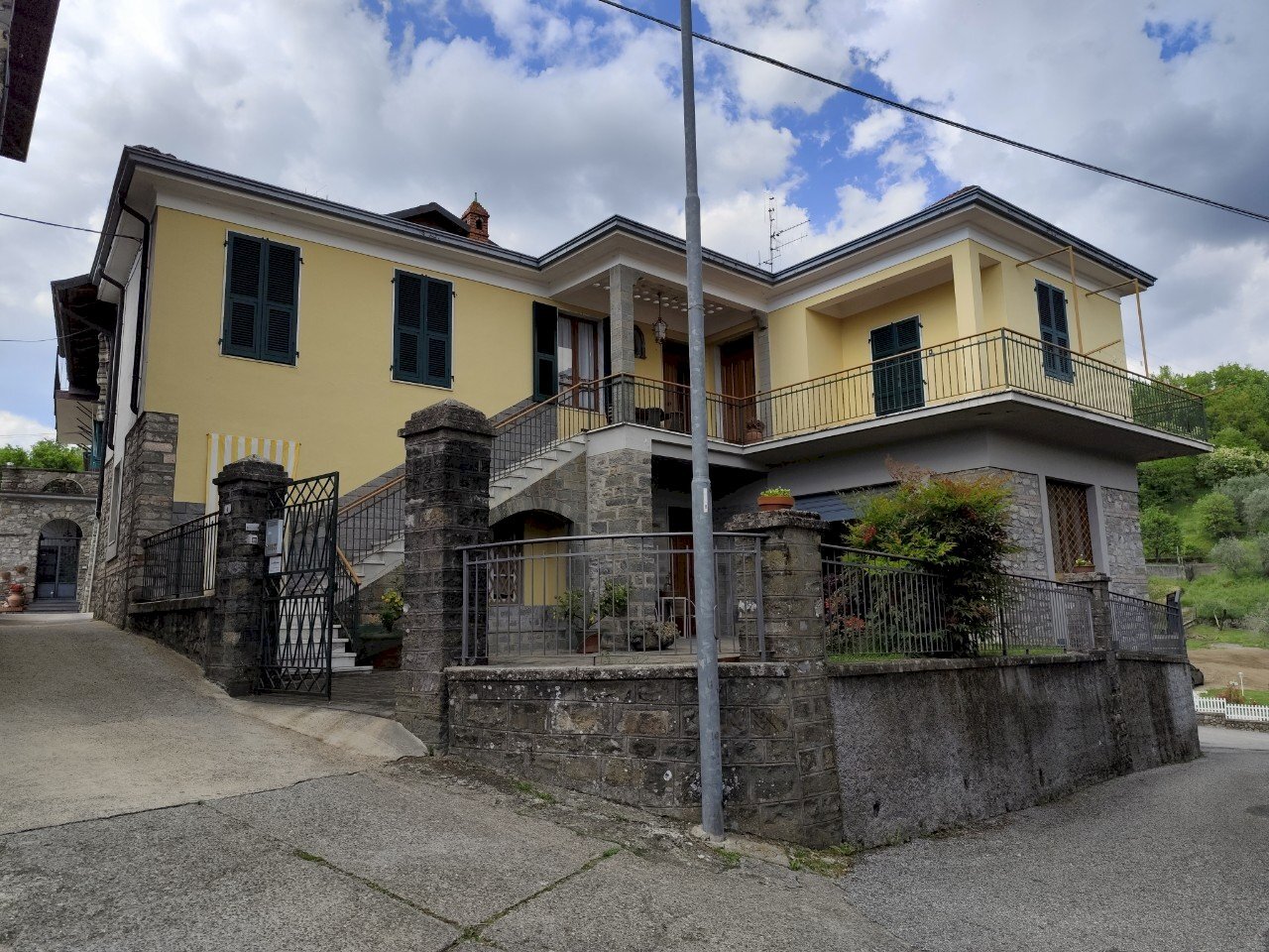 Porzione di casa Bagnone - foto 1