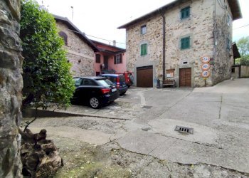 Porzione di casa Bagnone - foto 9