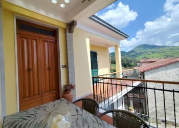 Porzione di casa Bagnone - foto 11