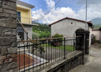 Porzione di casa Bagnone - foto 37