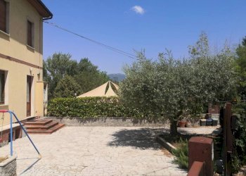 Three-room apartment Terni - photo 19