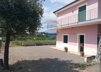 Casa all\'aperto - Villa Via Luigi Capuana
 
snc, Santa Venerina - foto 1