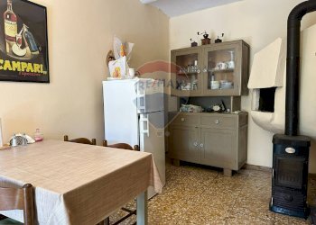 Sala da pranzo - Semi-detached house Via Nazionale
 
30, Pizzone - photo 17