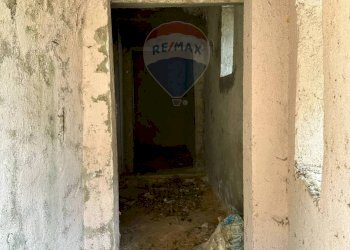 Hall / corridoio - Semi-detached house Via Cerreto, Filignano - photo 41