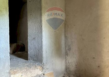 Stanza vuota - Semi-detached house Via Cerreto, Filignano - photo 42