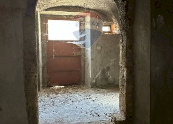 Hall / corridoio - Semi-detached house Via Cerreto, Filignano - photo 48