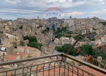 Balcone - Appartamento Via Castelvecchio
 
19, Enna - foto 1